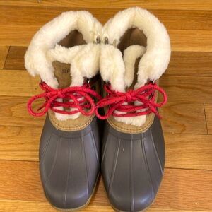 Brand new Sperry snow boots US women size 4, UK 3,EUR 36